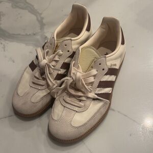 adidas Cream and Brown Samba Sneakers size 5 us